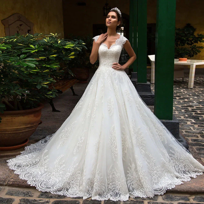 High End Elegant Wedding Dress V-Neck Backless Sleeveless Lace-up Slim Bridal Dress