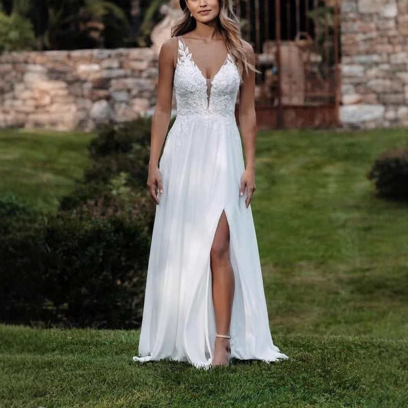 Lace Floor-Length A-Line Natural Waist Button Engagement Bridal Gown Plus Size V-neck Sleeveless Wedding Dress