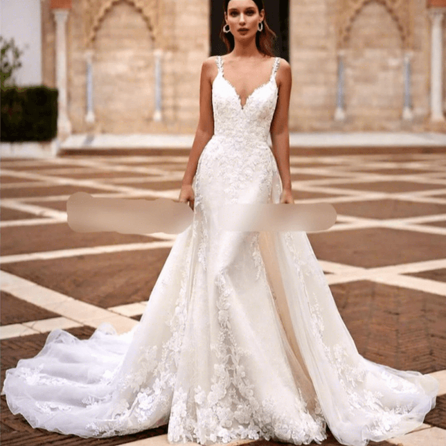 French-style Strapless Lace Wedding Dress Elegant V-Neck Sleeveless Backless Mermaid Bridal Dress With Detachable Train