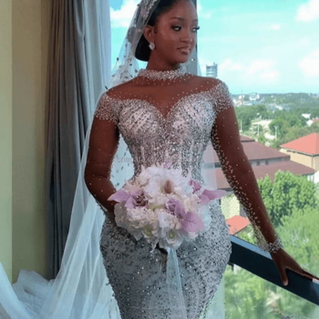 New High End Mermaid Wedding Dress Rhinestone Pearl Decorated Short Sleeve Bridal Dress With Detachable Train