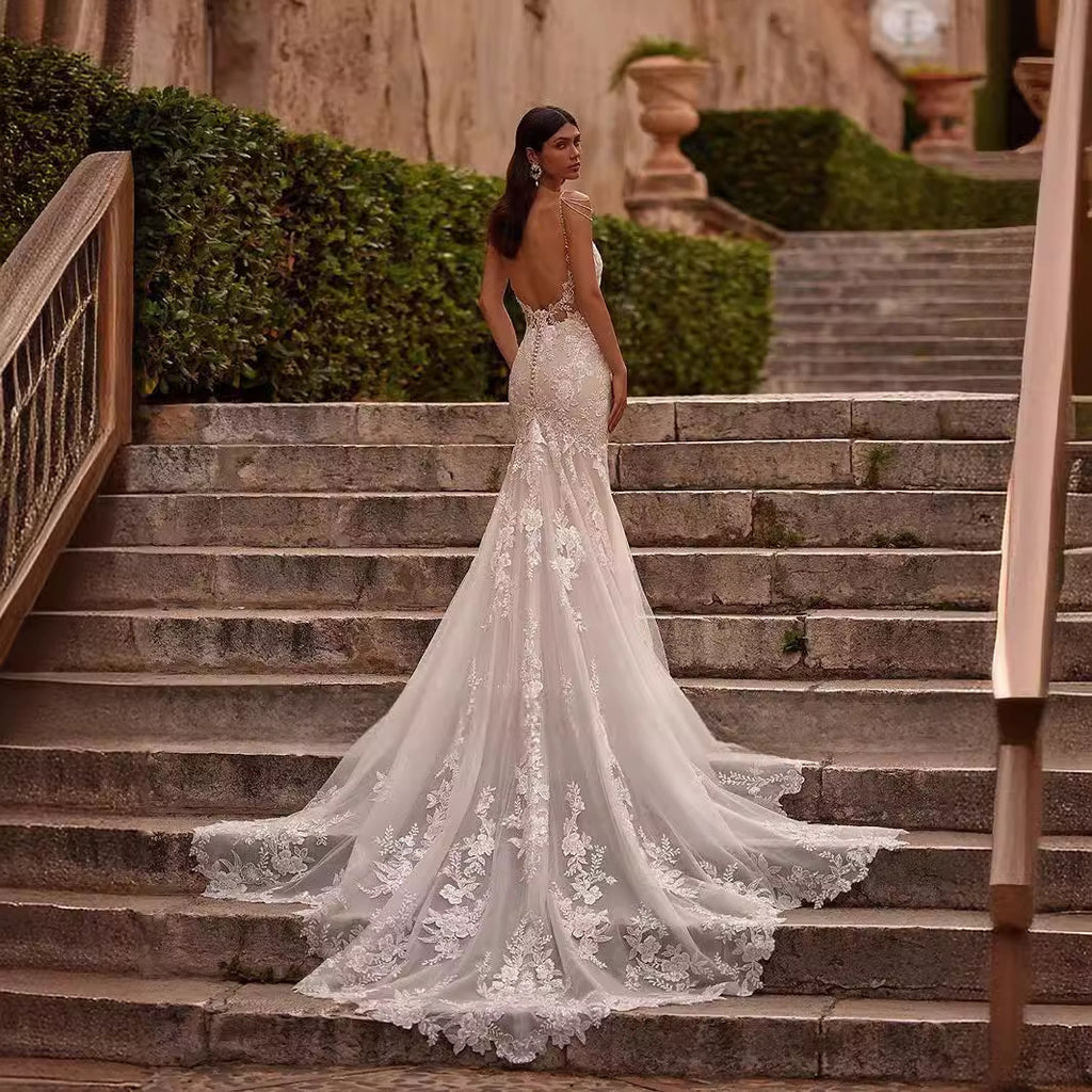 High End Spaghetti Strap Wedding Dress Deep V-Neck Backless Sleeveless Mermaid Bridal Dress