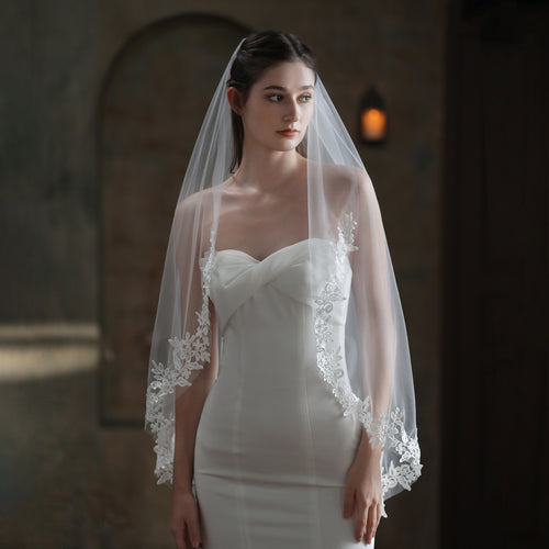 Bridal Veil With Comb Women's Single-Layer Lace Applique Wedding Veil Headpiece