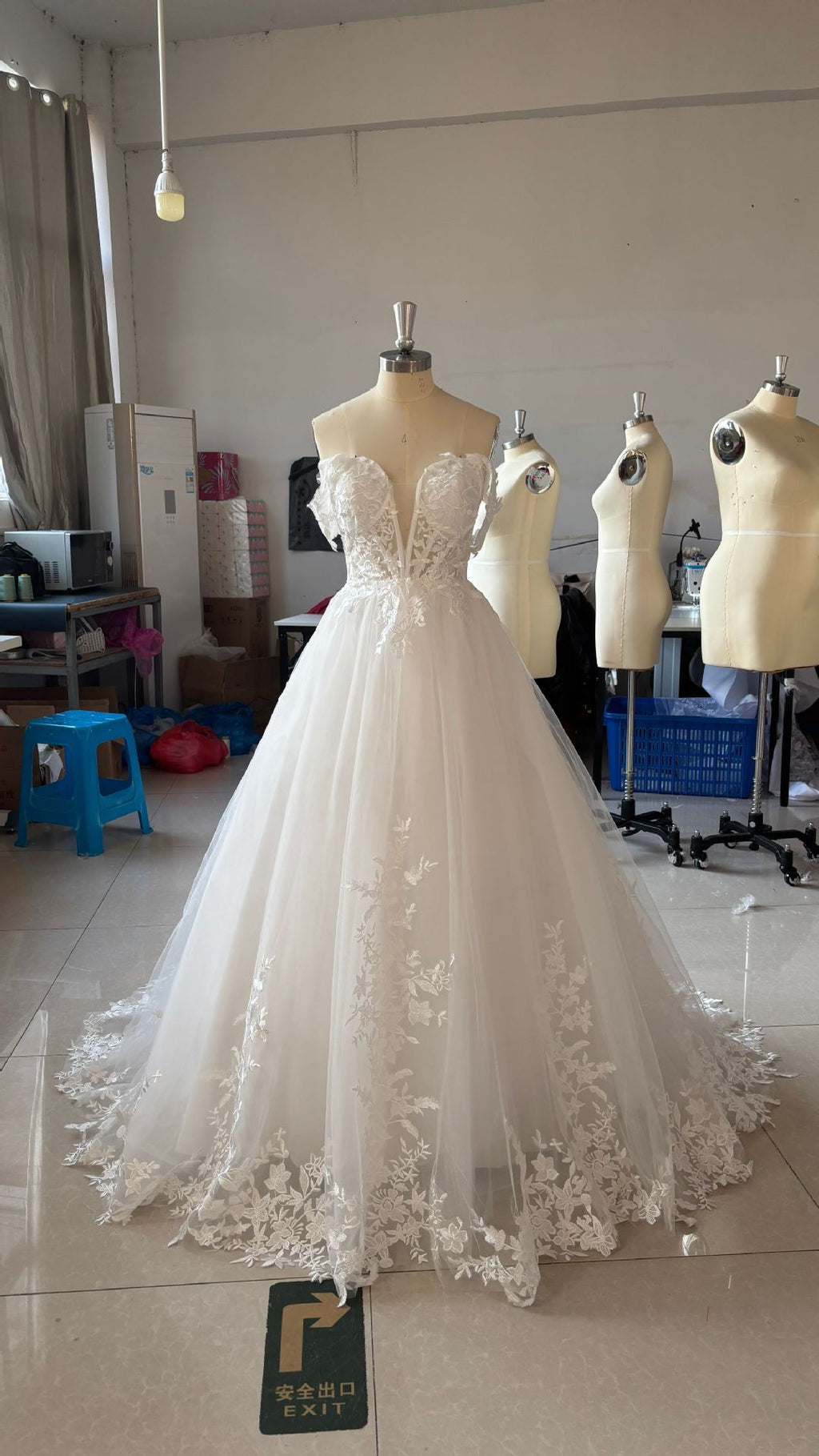 French High-end Forest-themed Wedding Dress 2026 New Style off Shoulder Sleeveless Backless Bridal Welcome Dress