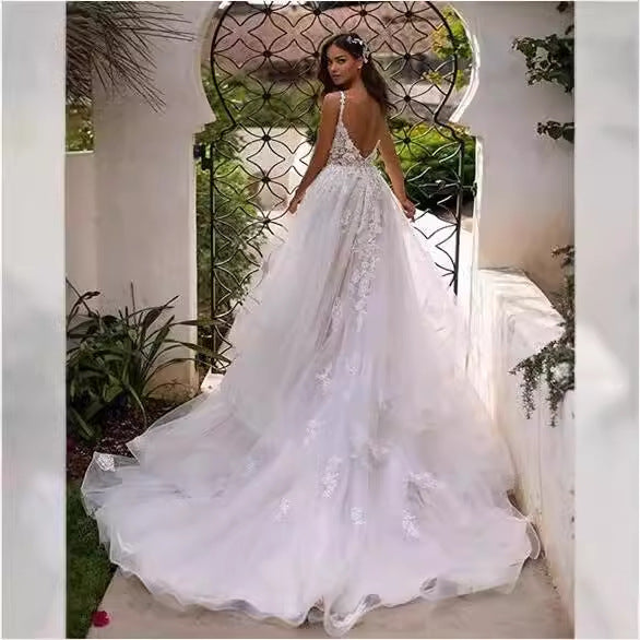 New Elegant Light Wedding Dress V-Neck Sleeveless Backless Spaghetti Strap Evening Party Bridal Dress