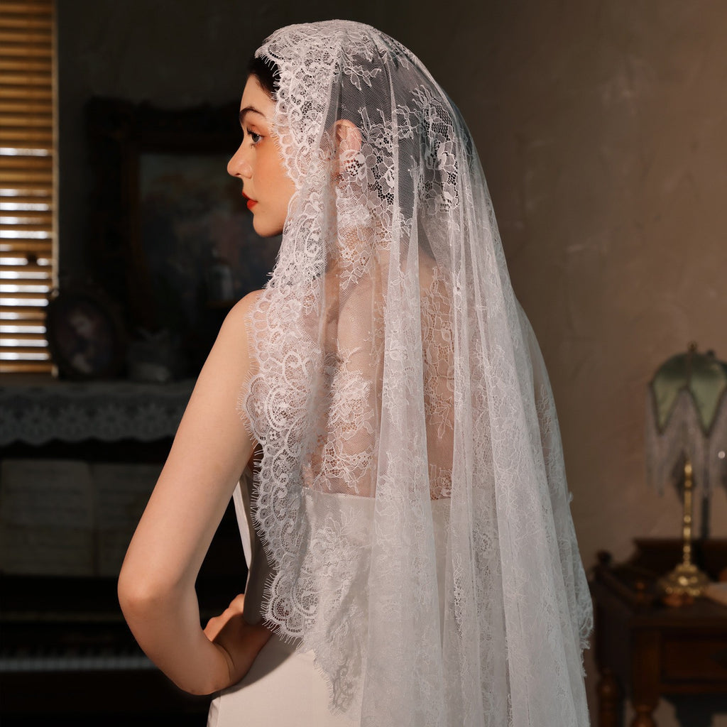 New Appliqued Eyelash Lace Main Wedding Dress Bridal Veil Vintage Super Fairy Long Train Cathedral One-Layer Wedding Veils