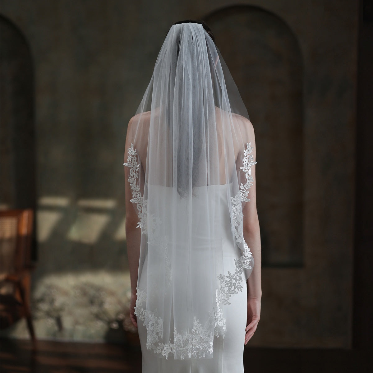 Bridal Veil With Comb Women's Single-Layer Lace Applique Wedding Veil Headpiece