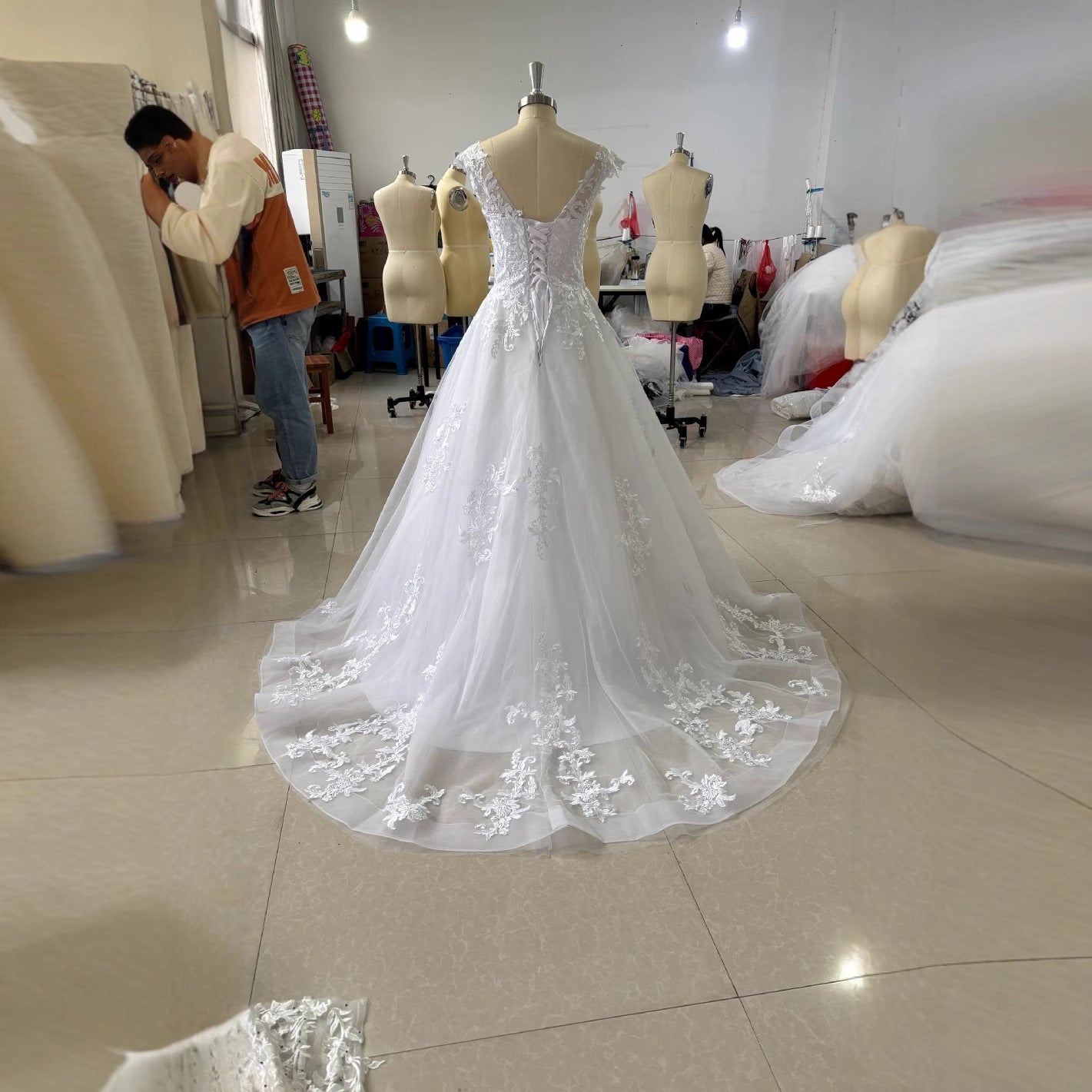 Elegant Simple Wedding Dress V-Neck Backless Sleeveless Lace-up Bridal Dress