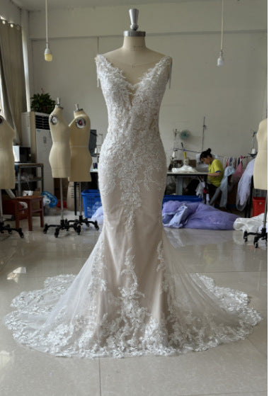 High End Spaghetti Strap Wedding Dress Deep V-Neck Backless Sleeveless Mermaid Bridal Dress