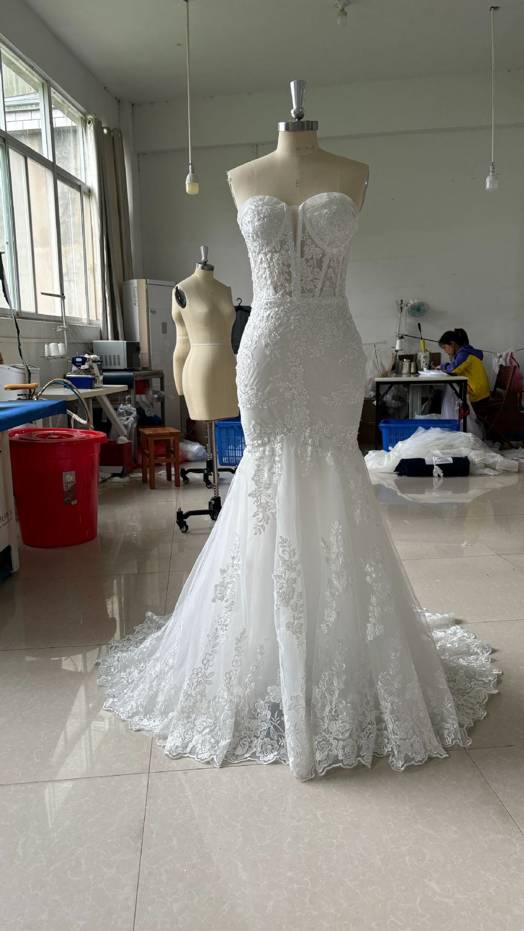 New Fish Tail Wedding Dress High End Figure Hugging Slim Fit Strapless Mermaid Bridal Dress